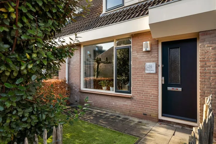 Westmeerlaan 24 Roelofarendsveen foto 2