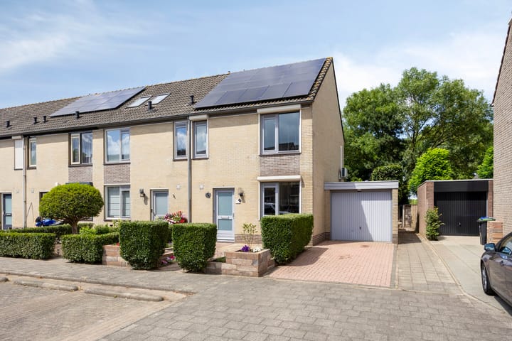 Wethouder M J van den Hatertstraat 29 in IJzendoorn photo