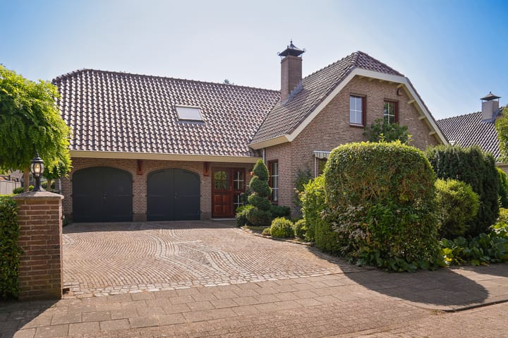 Photo of property Wethouder Viveenstraat 1, Woudrichem