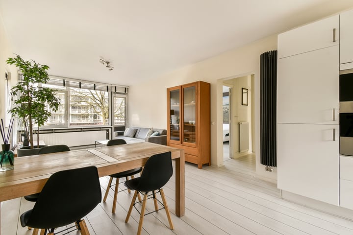 Wijenburg 50 in Amsterdam foto