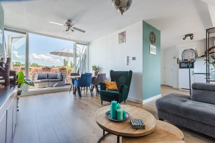 Wijkerstraatweg 180D in Velsen-Noord foto