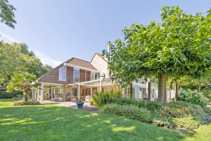 Wijkplaats 64 in Naarden Foto