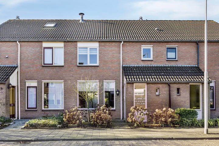 Wijngaardstraat 15 in Made Foto