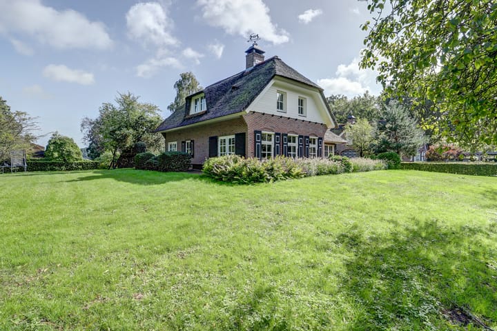 Wildenburglaan 1 in Baarn Foto