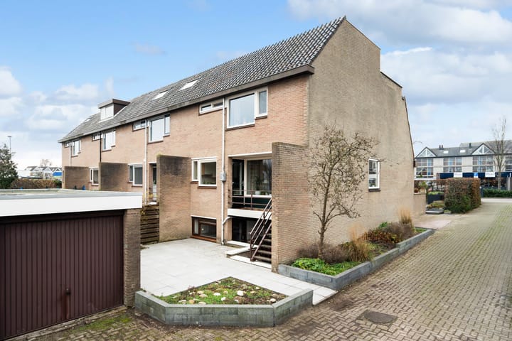 Photo of property Wilgenlaan 1, Berkel en Rodenrijs
