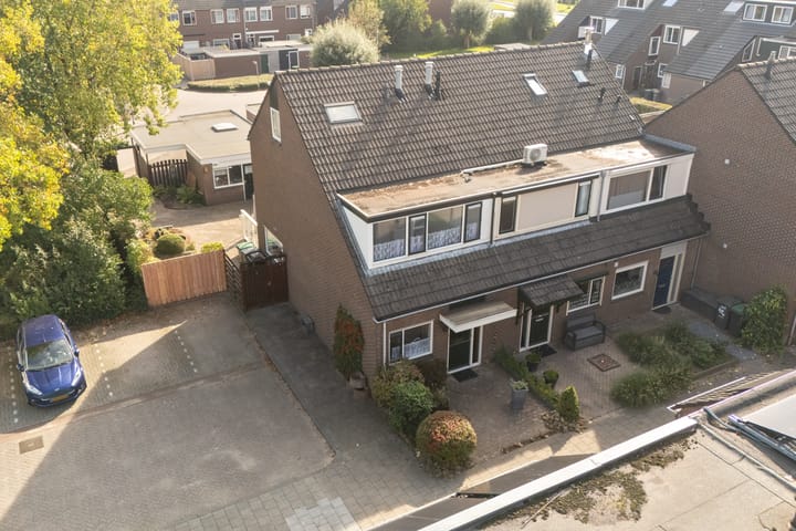 Wilgenlaan 49 en Duiven foto