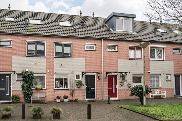 Wilhelmina Druckerstraat 5 dans Velserbroek photo