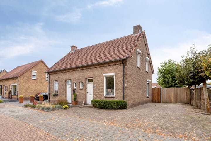Photo of property Wilhelminalaan 10, Echt