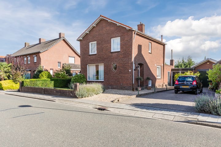 Wilhelminalaan 23 en Stevensweert foto