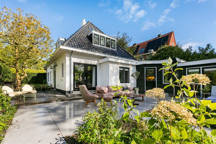 Wilhelminalaan 7 in Bergen (NH) Foto