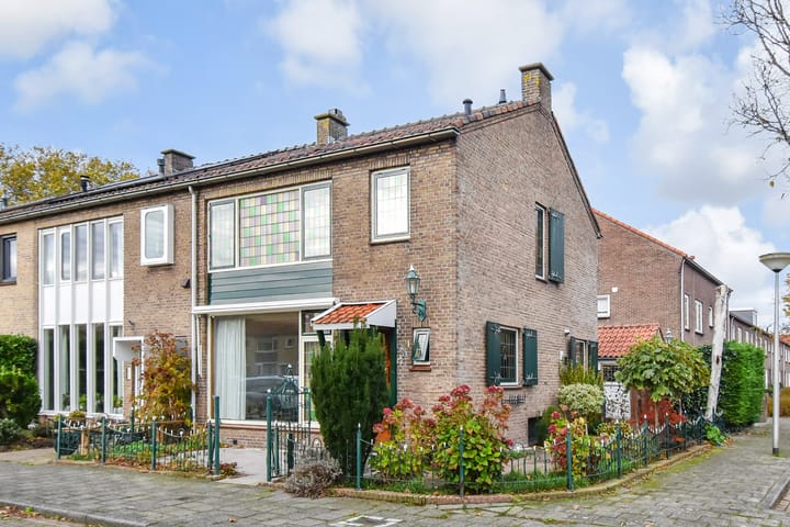 Wilhelminasingel 21 in Pijnacker photo