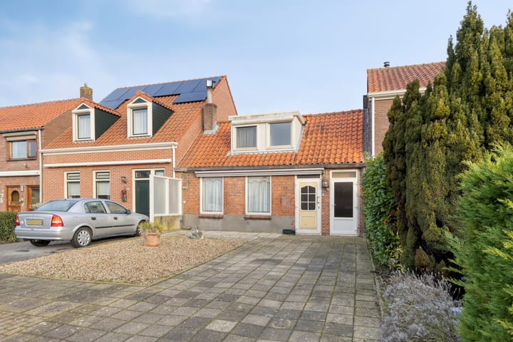 Photo of property Wilhelminastraat 12, Wemeldinge