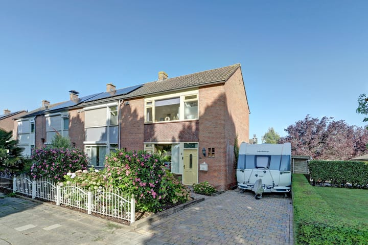 Wilhelminastraat 2 in Veen Foto