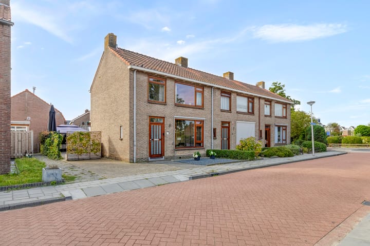 Wilhelminastraat 35 in Zuidland Foto