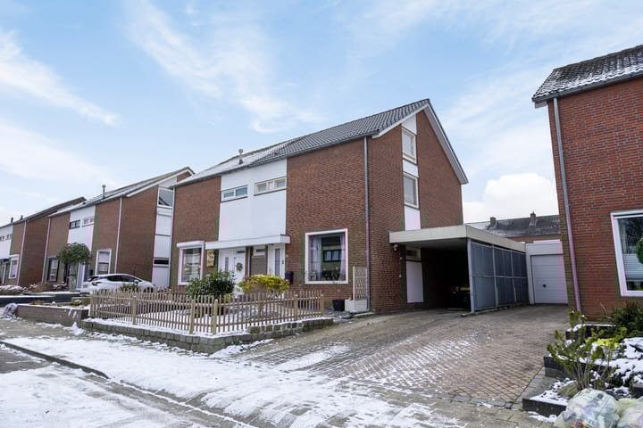 Willem-Alexanderstraat 24 in Puth