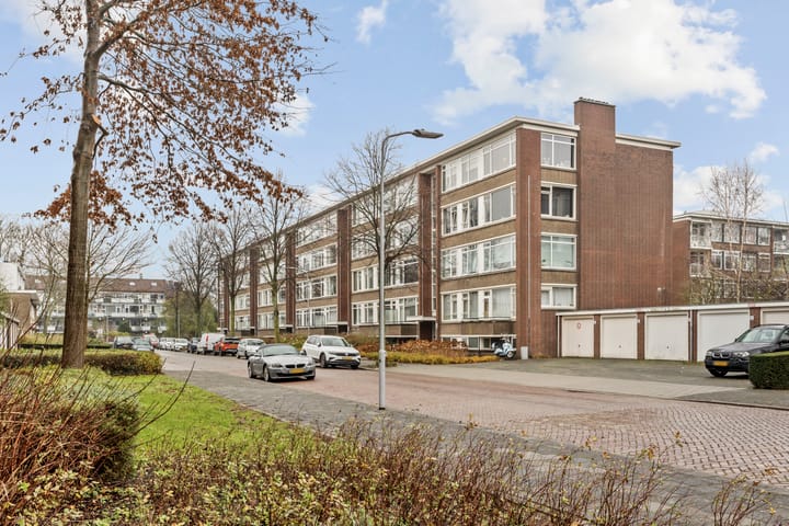 Willem de Nobelaerlaan 24 in Voorburg Foto