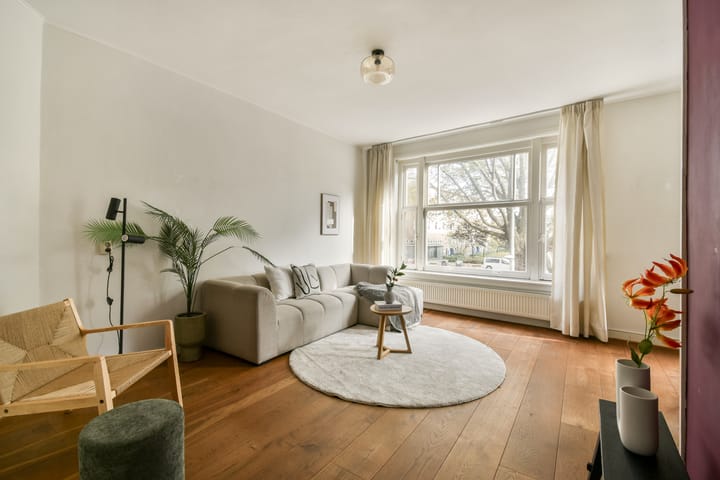 Willem de Zwijgerlaan 61-1 in Amsterdam photo