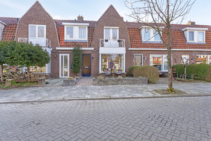 Willem de Zwijgerstraat 82 en Sneek foto