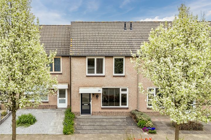 Willem Dreeslaan 39 in Oosterhout Foto