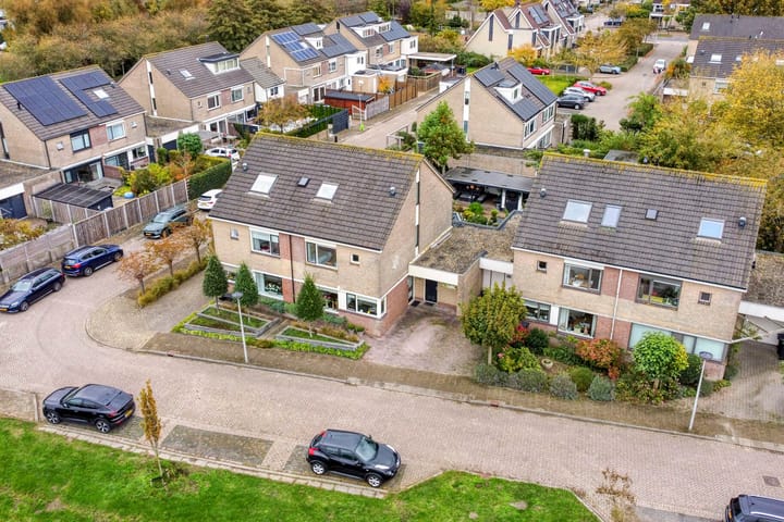 Photo of property Willem Joseph van Ghentstraat 38, Hellevoetsluis