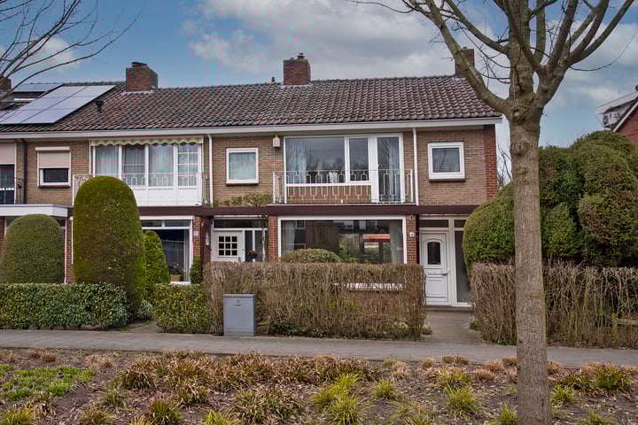 Willem Kalfstraat 48 in Enschede photo