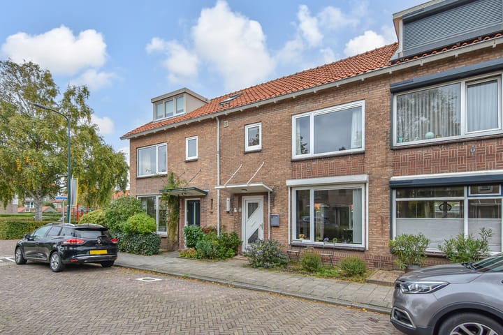Willem Klooslaan 30 in Voorburg foto