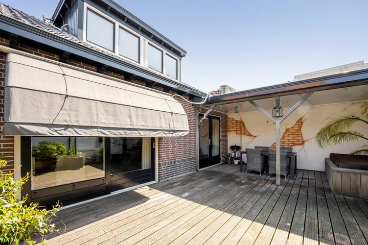 Willemstraat 10a in Zandvoort photo