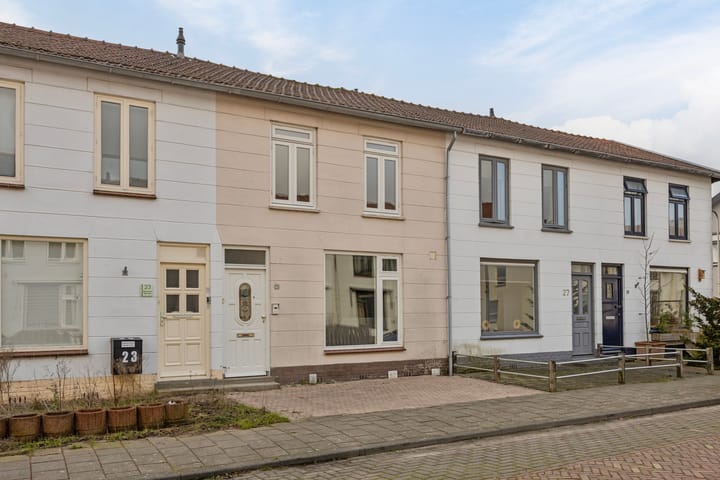 Photo of property Willemstraat 25, Alphen aan den Rijn