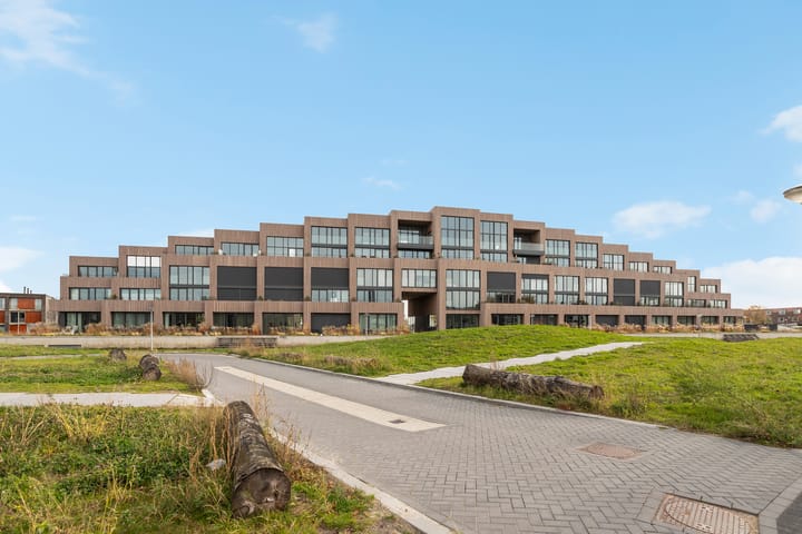 Wimpelplantsoen 434 in Almere