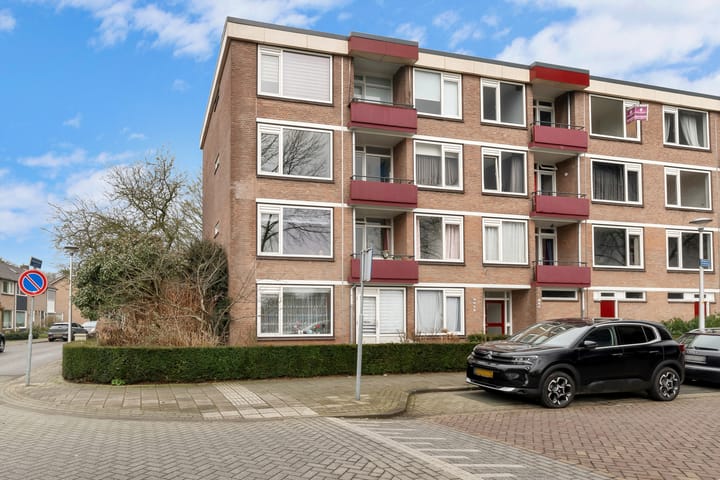 Windmolenbroeksweg 57 in Almelo foto