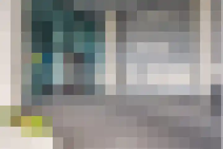 Winkelcentrum Woensel 195 Eindhoven thumbnail 5