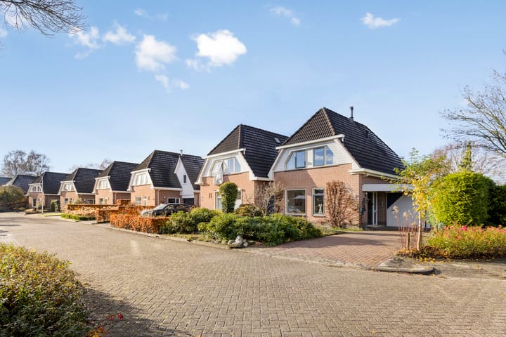 Photo of property Winkelmaad 37, Oosterwolde