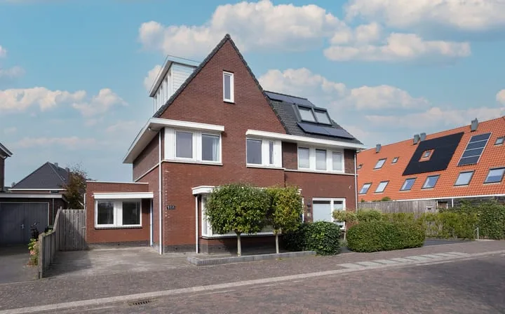 Witte Klaverweide 16 A en Heerhugowaard