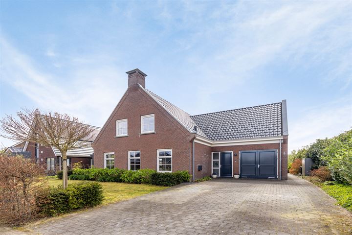 Wolferinghaar 6 en Emmen foto