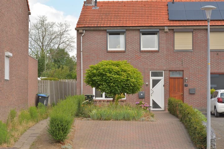 Wolfshoofdplein 28 in Hoensbroek Foto