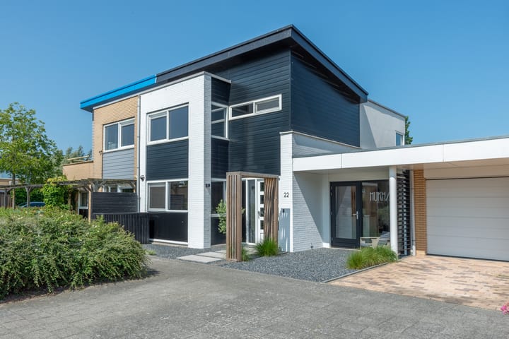 Workumstraat 22 en Lelystad foto