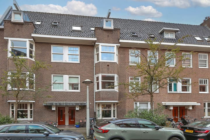 Woubruggestraat 40-1 in Amsterdam photo