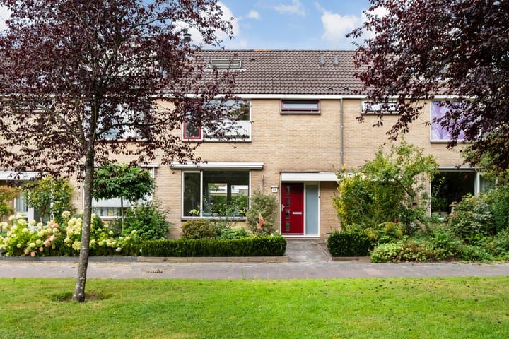 Woudestein 24 in Gouda foto