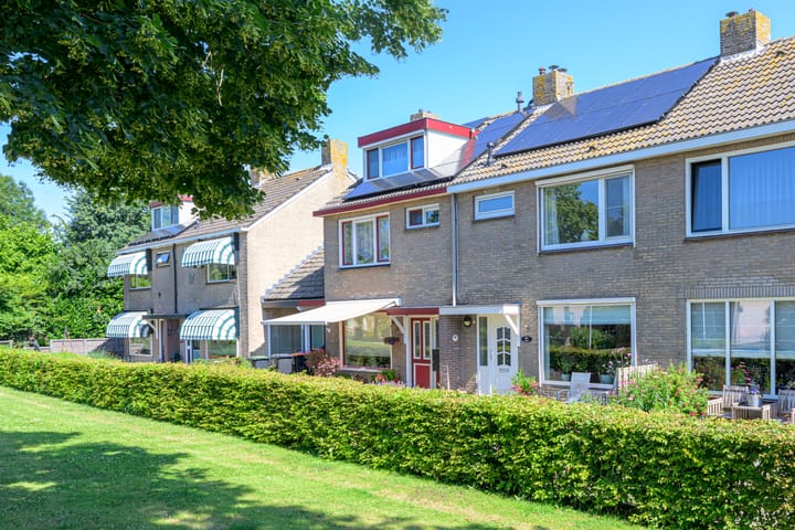 Woudrustlaan 50 in Hensbroek Foto