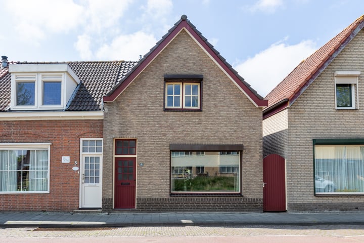 Wouwsestraat 7 dans Steenbergen photo