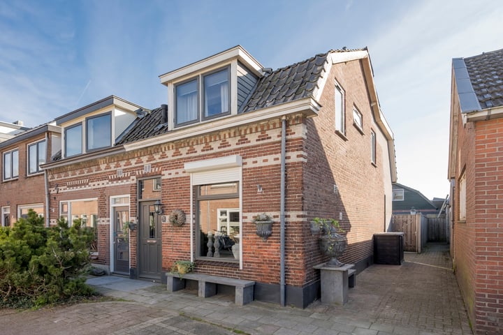 Wullenhovenstraat 3 in Nijkerk Foto