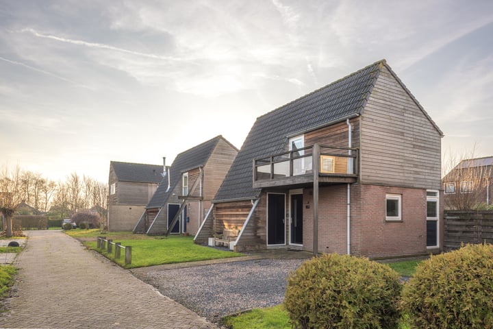 Yn 'e Lijte 127 in Grou Foto