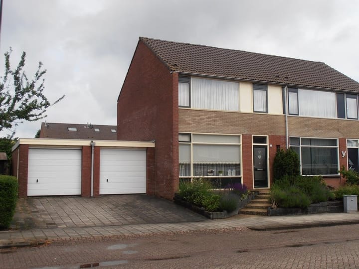 Zaanstraat 71 dans Winschoten photo