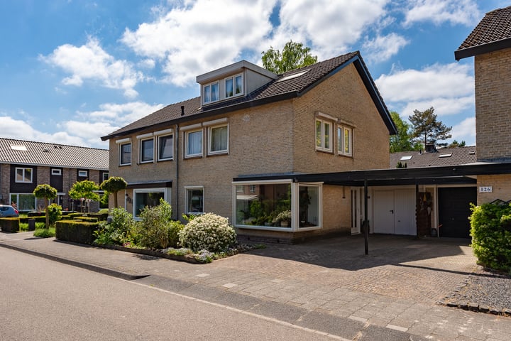 Zandsteenstraat 128 en 't Harde foto