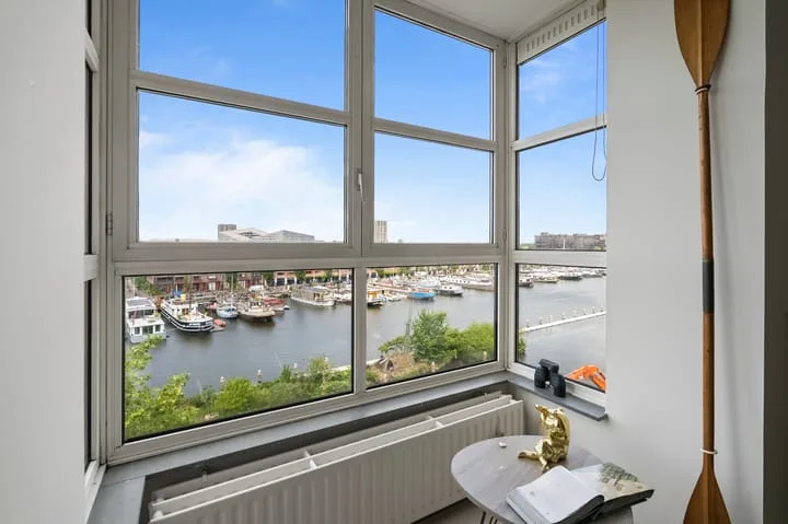 Zeeburgerkade 114 in Amsterdam