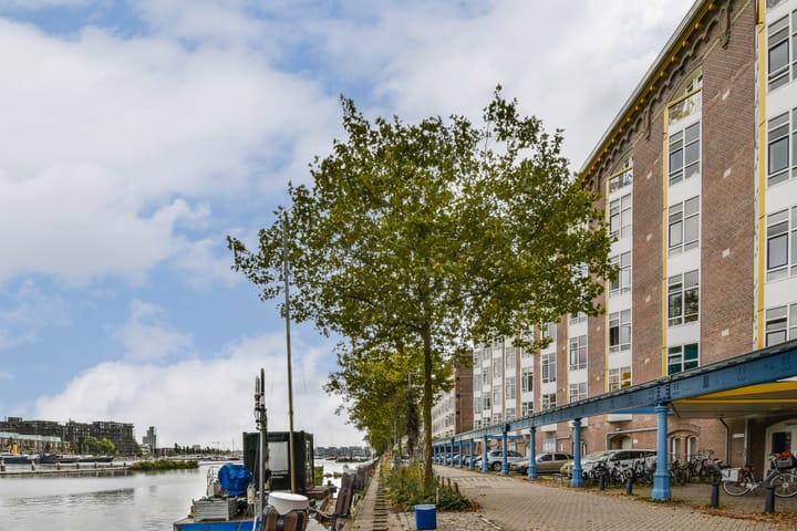 Zeeburgerkade 312 in Amsterdam foto
