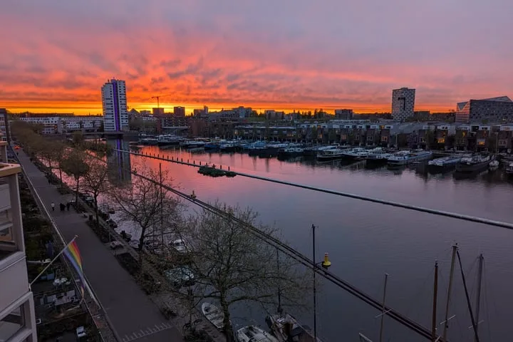 Zeeburgerkade 706 en Amsterdam