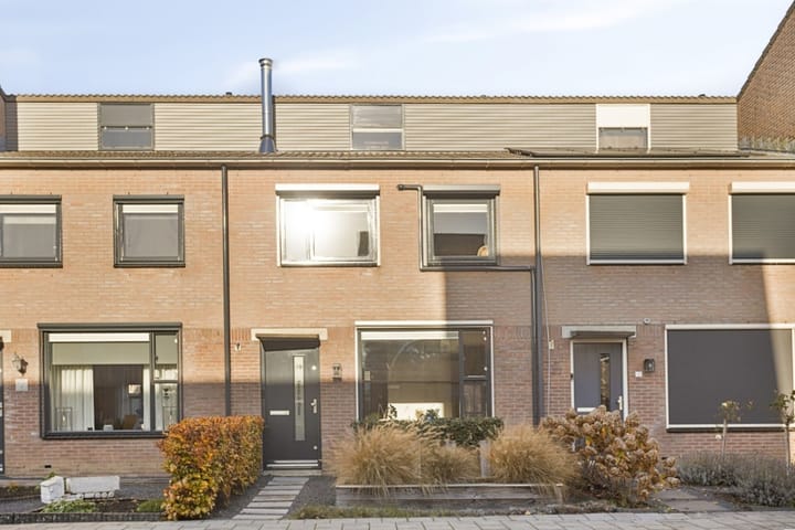 Photo of property Zeegravensingel 19, IJsselmuiden