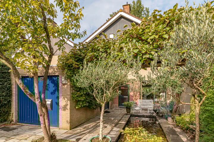 Photo of property Zichtweg 37, Nieuw-Vennep