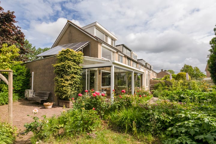 Zichtweg 52 en Nieuw-Vennep foto